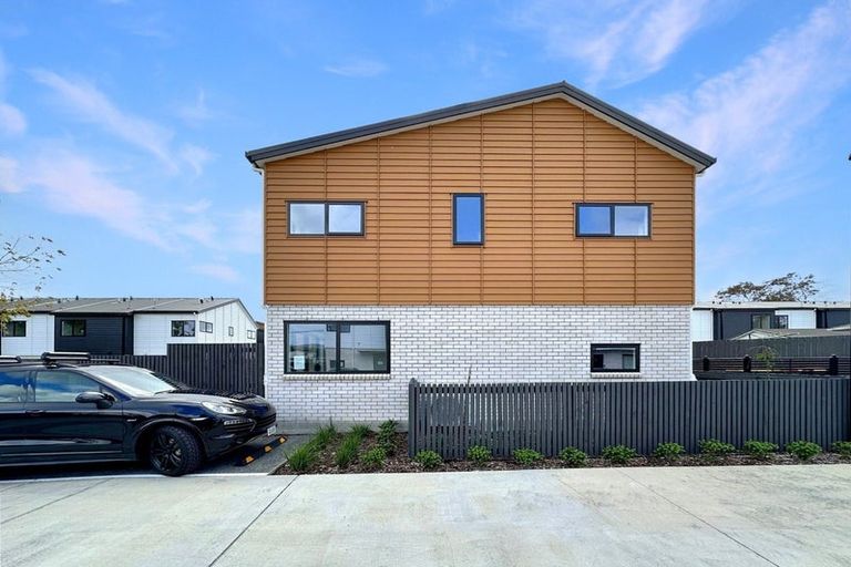 Photo of property in 13 Whati Lane, Henderson, Auckland, 0612