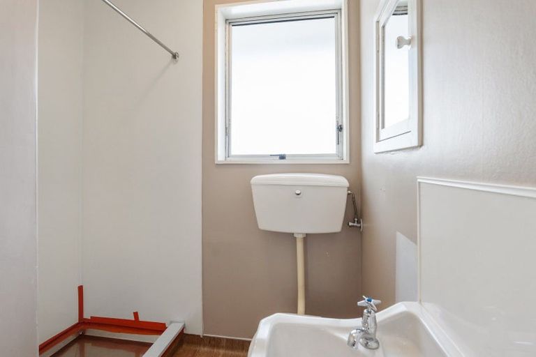 Photo of property in 2/78 Barton Street, Woolston, Christchurch, 8023