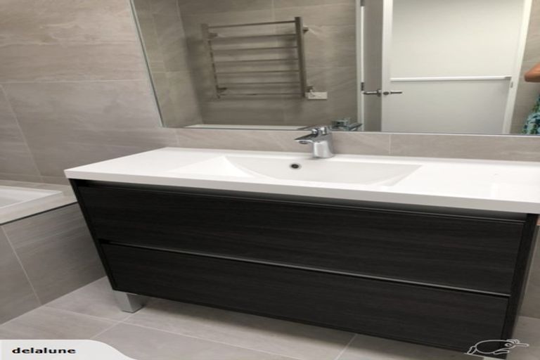 Photo of property in 40 Owen Chapman Drive, Red Beach, 0932