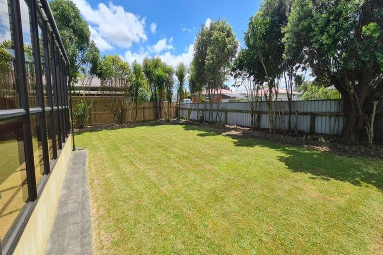 Photo of property in 2 Oaklea Avenue, Marton, 4710