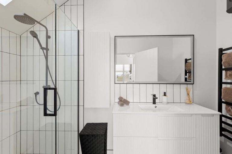 Photo of property in 1 Highview Terrace, Queenstown, 9300