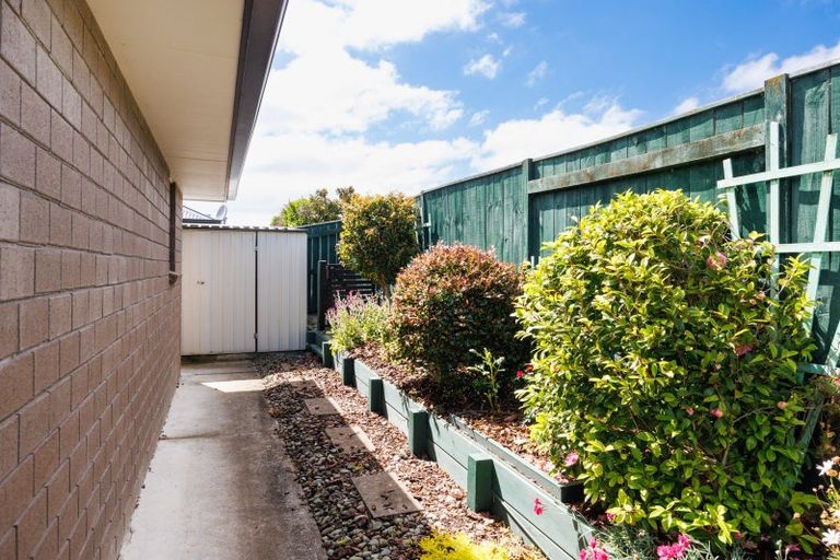 Photo of property in 54 Rosalie Terrace, Kelvin Grove, Palmerston North, 4414