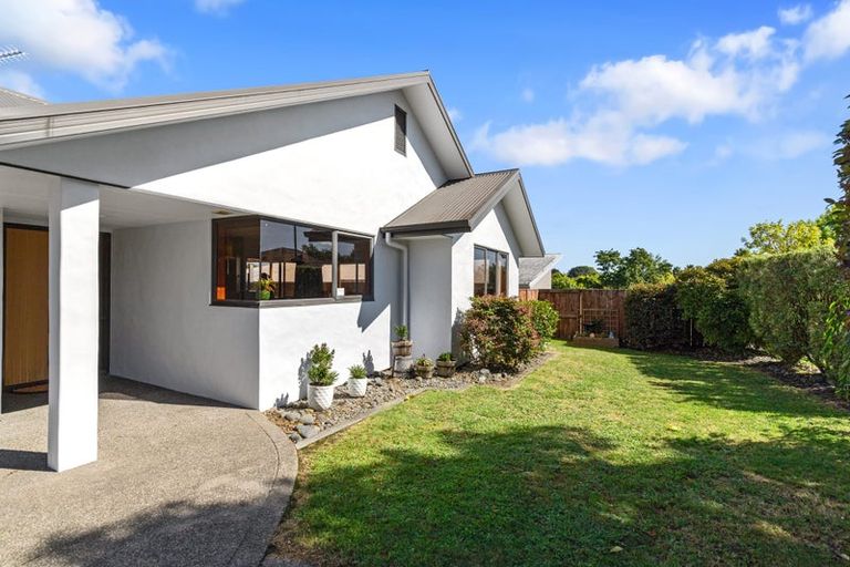 Photo of property in 16 Portobello Way, Huntington, Hamilton, 3210