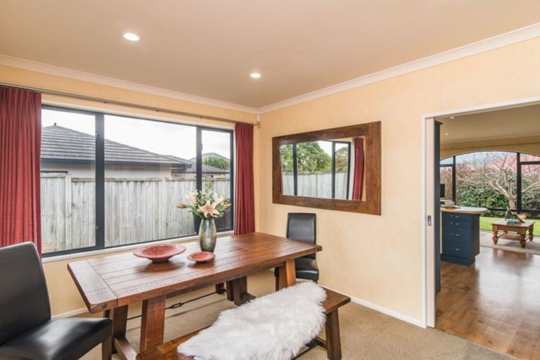 Photo of property in 21 Regent Drive, Paraparaumu Beach, Paraparaumu, 5032