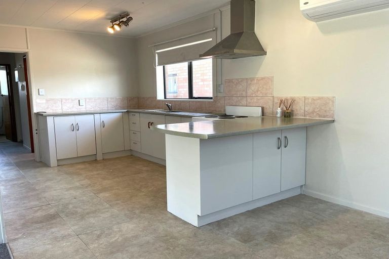 Photo of property in 523 Massey Road, Mangere, Auckland, 2022