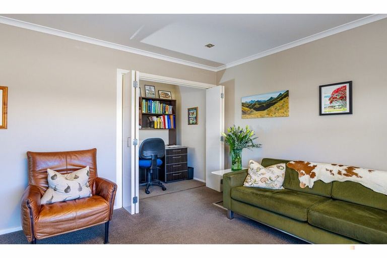 Photo of property in 24 Tancred Street, Geraldine, 7930