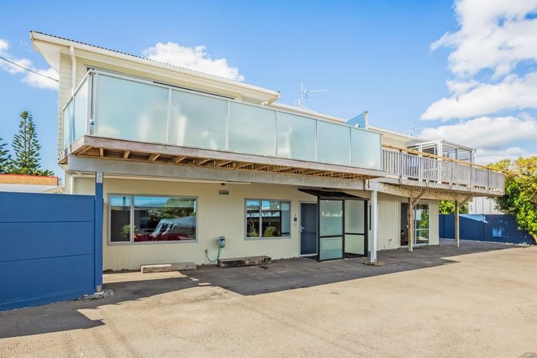 Photo of property in 5 Beach Road, Plimmerton, Porirua, 5026
