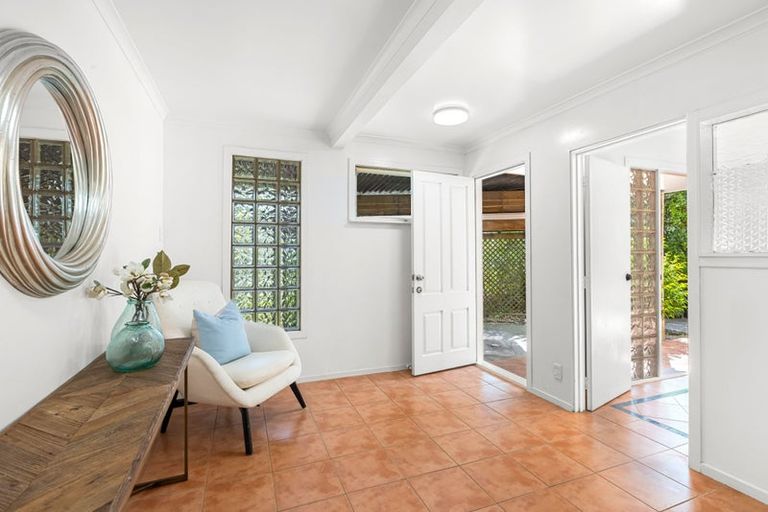 Photo of property in 41 Hatherlow Street, Glenfield, Auckland, 0629