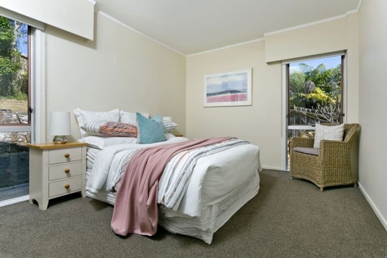 Photo of property in 61 Merriefield Avenue, Forrest Hill, Auckland, 0620