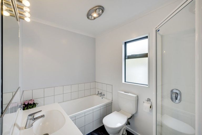 Photo of property in 23a Avondale Road, Taradale, Napier, 4112