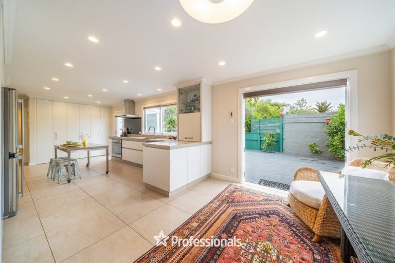 Photo of property in 8 Willoughby Street, Woburn, Lower Hutt, 5010