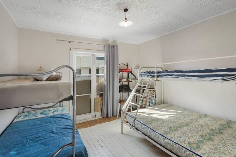 Photo of property in 283 Seaforth Road, Waihi Beach, 3611