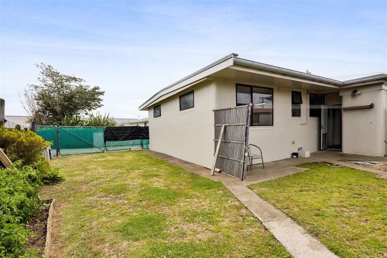 Photo of property in 17 Rimu Street, Hawera, 4610