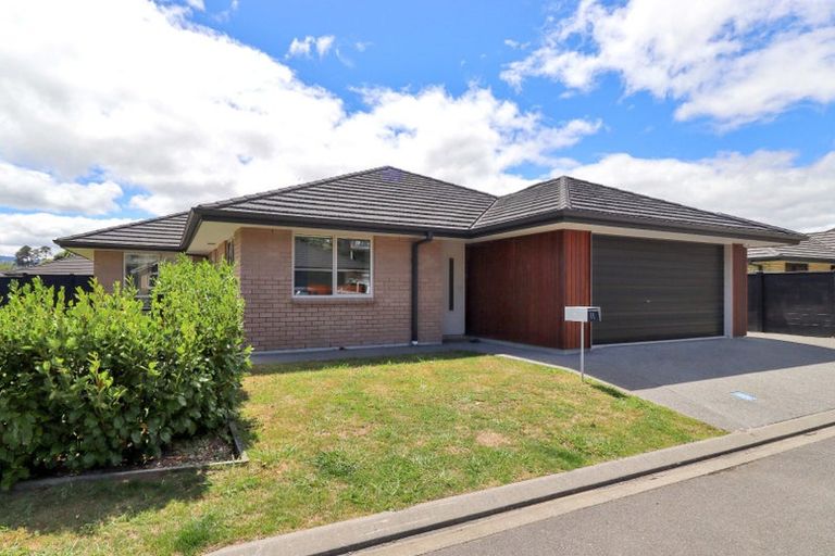 Photo of property in 11 Shearwater Lane, Whitby, Porirua, 5024