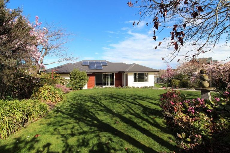 Photo of property in 10 Glenview Terrace, Highfield, Timaru, 7910