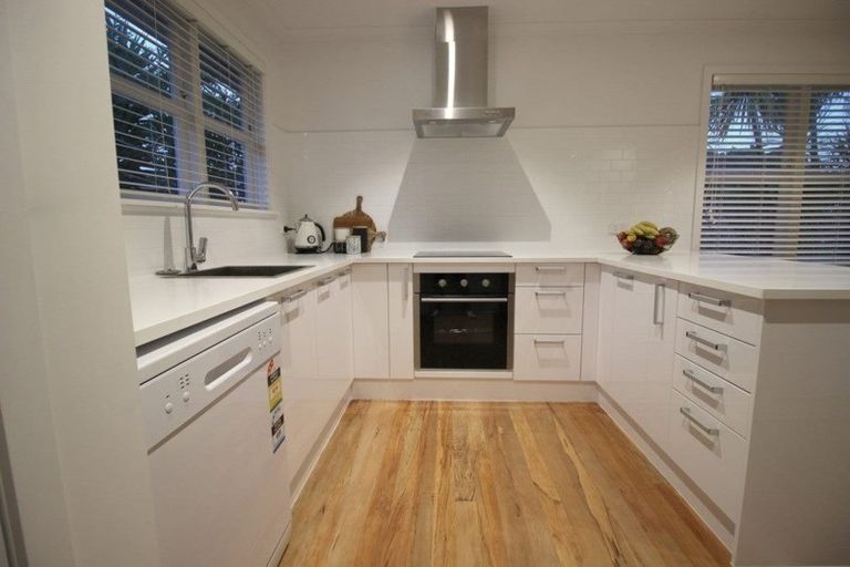 Photo of property in 1/154 Manuroa Road, Takanini, 2112