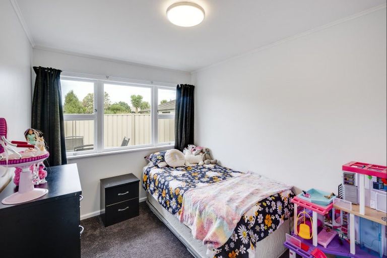 Photo of property in 37 Merton Crescent, Pirimai, Napier, 4112
