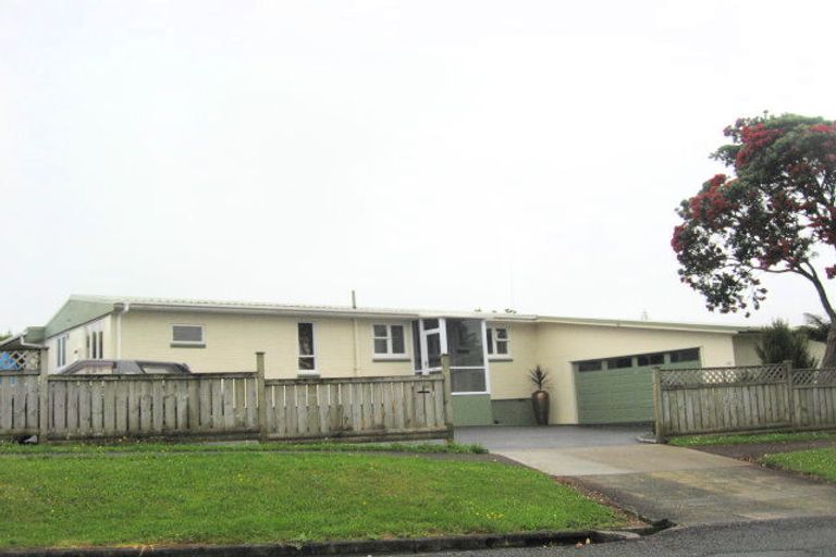 Photo of property in 16 Sherwood Road, Onerahi, Whangarei, 0110