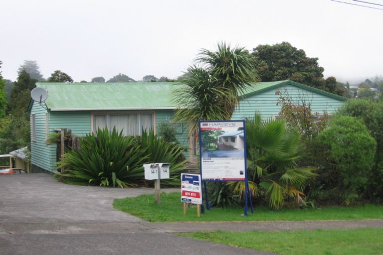 Photo of property in 2/14 Norman Road, Titirangi, Auckland, 0604