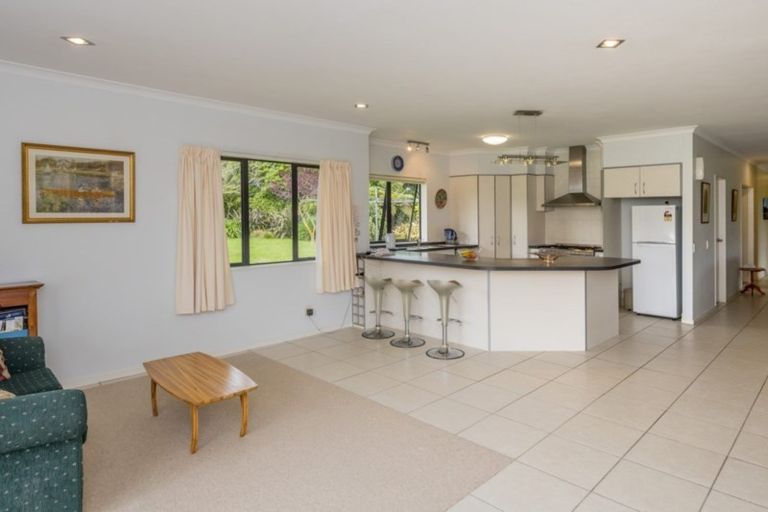 Photo of property in 16 Pukematawai Lane, Levin, 5571
