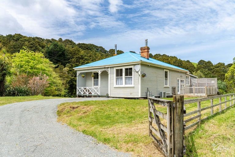 Photo of property in 27 Donnellys Station Road, Donnellys Crossing, Dargaville, 0379