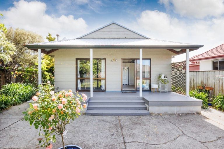 Photo of property in 54 Roy Street, Palmerston North, 4410