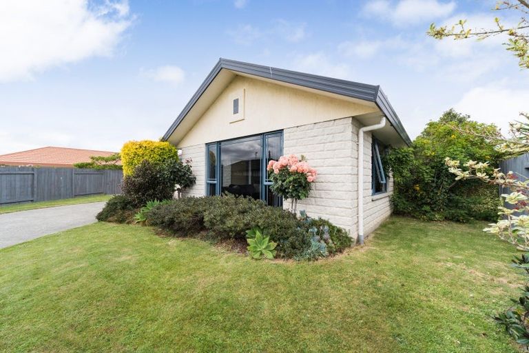 Photo of property in 69 Meridian Grove, Kelvin Grove, Palmerston North, 4414