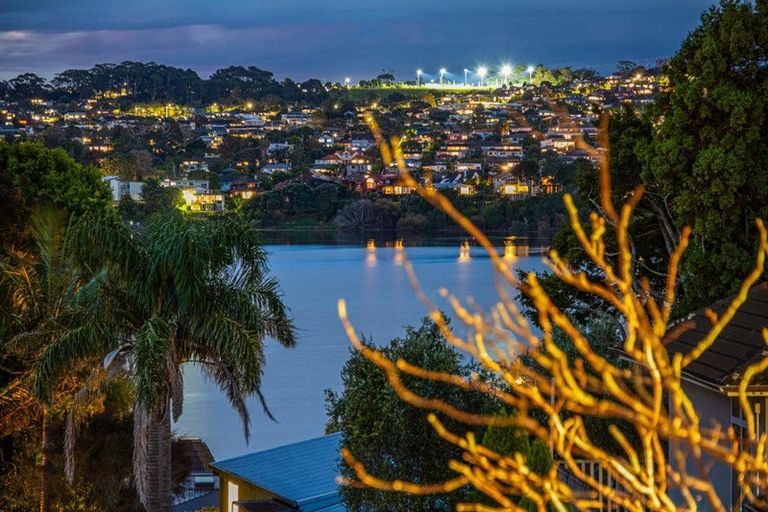 Photo of property in 16b Killarney Street, Takapuna, 0622