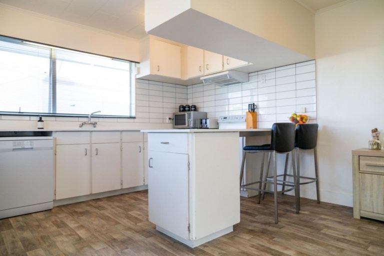 Photo of property in 52 Fergusson Street, Stoke, Nelson, 7011