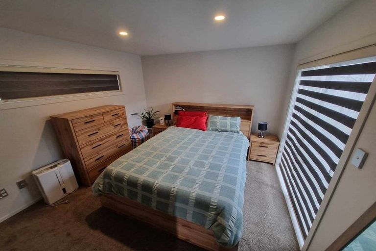 Photo of property in 6b Binsted Road, New Lynn, Auckland, 0600