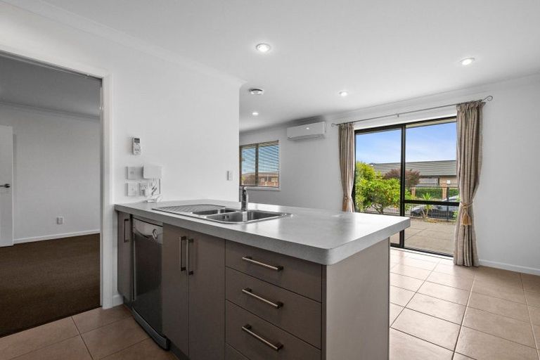 Photo of property in 52 Brooklyn Heights Drive, Kelvin Grove, Palmerston North, 4414