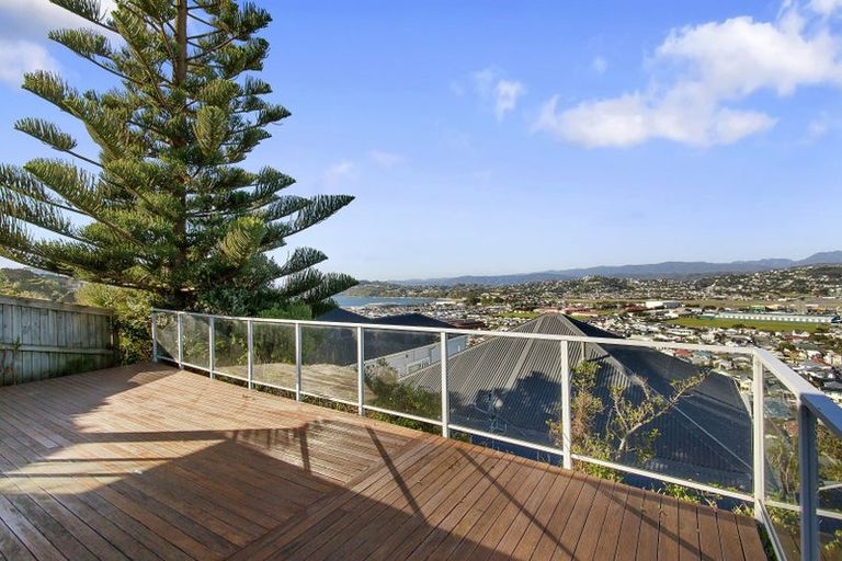 Photo of property in 13 Bella Vista, Melrose, Wellington, 6023