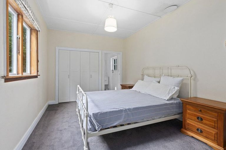 Photo of property in 70 Nottingham Street, Karori, Wellington, 6012