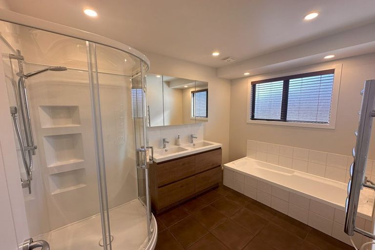 Photo of property in 75 Howards Drive, Lake Hayes, Queenstown, 9304