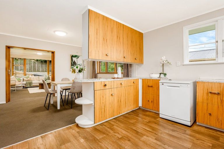 Photo of property in 296 Main Road, Tawa, Wellington, 5028