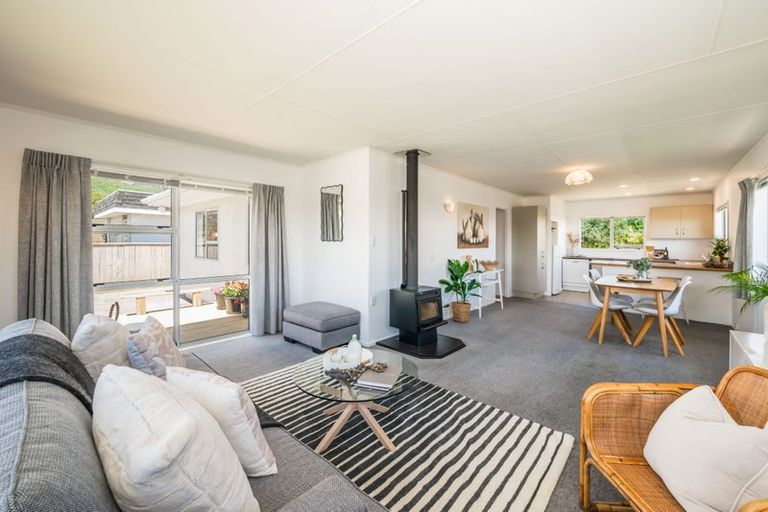 Photo of property in 24 Kapanui Road, Waikanae, 5036