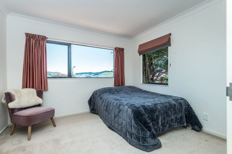 Photo of property in 2 Ridley Green, Churton Park, Wellington, 6037