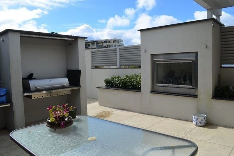 Photo of property in 18 Rama Crescent, Khandallah, Wellington, 6035