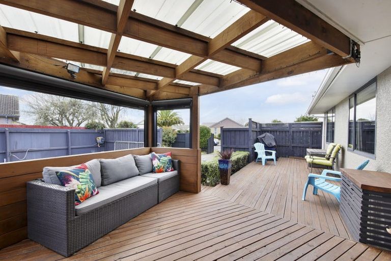 Photo of property in 6 Oakley Crescent, Hornby, Christchurch, 8042