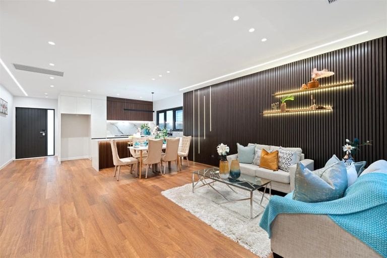 Photo of property in 25 Whakairo Crescent, Gulf Harbour, 0930