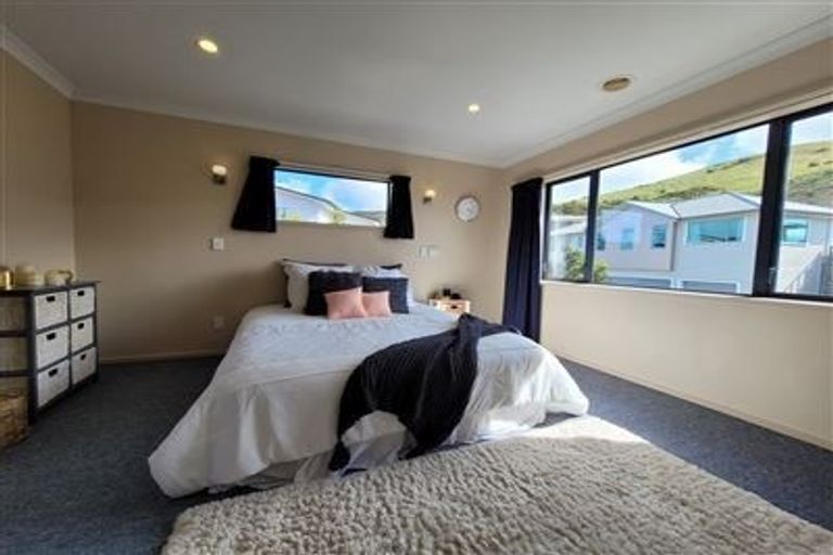 Photo of property in 3 Comber Place, Johnsonville, Wellington, 6037