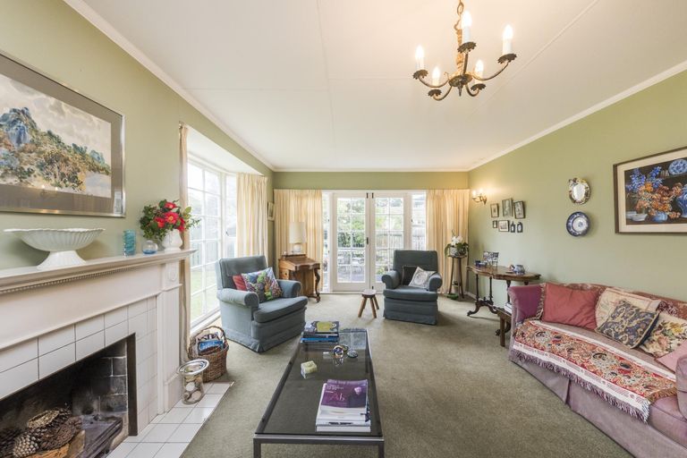 Photo of property in 40 Clifton Terrace, Fitzherbert, Palmerston North, 4410