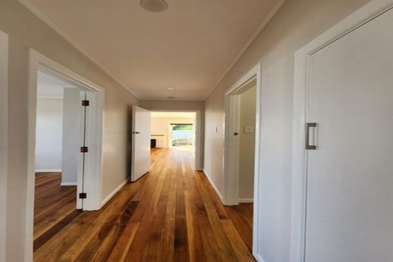 Photo of property in 31 Simons Street, Moturoa, New Plymouth, 4310