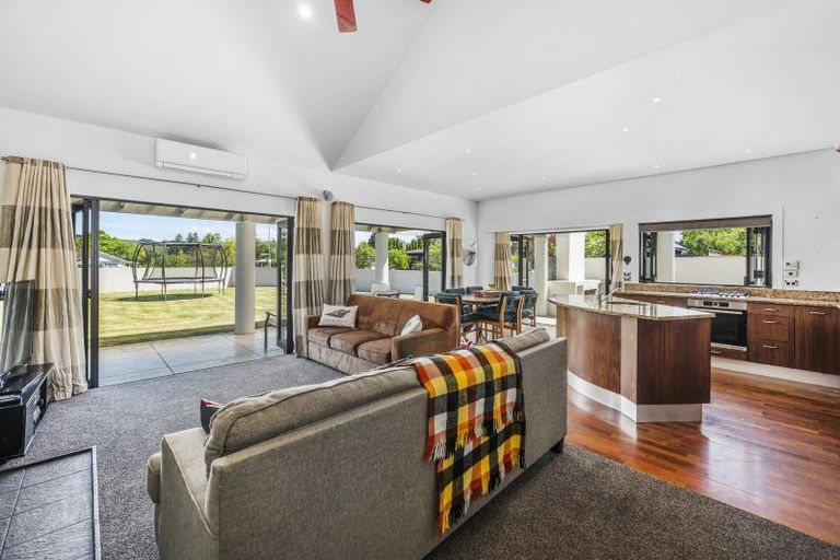 Photo of property in 1 Antonia Place, Kinloch, Taupo, 3377