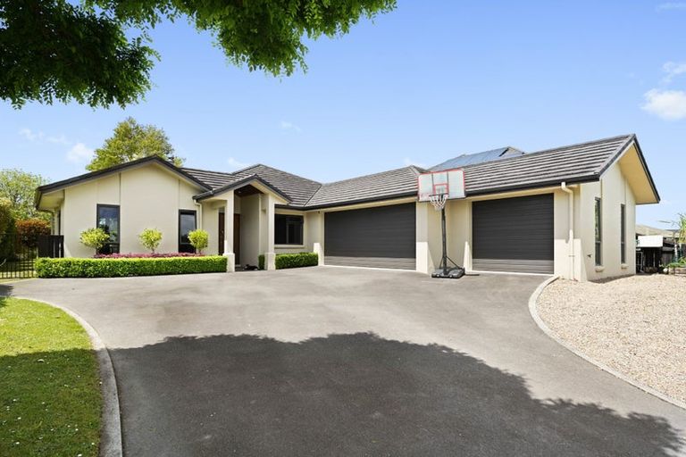 Photo of property in 4 Parkwood Place, Huntington, Hamilton, 3210