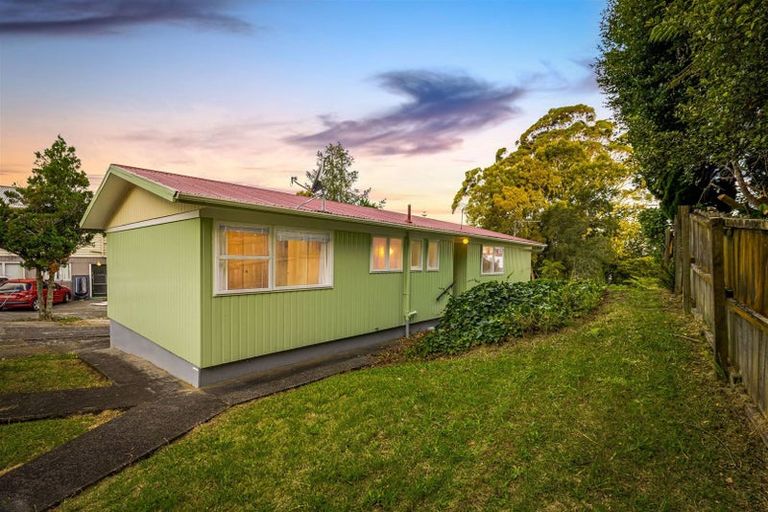 Photo of property in 419 Don Buck Road, Massey, Auckland, 0614