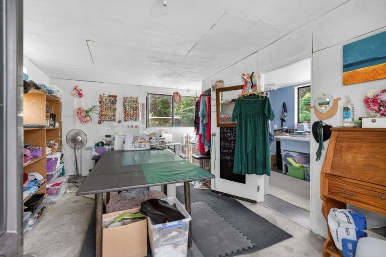 Photo of property in 32 Franklin Road, Paparoa, 0571