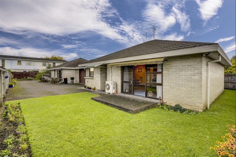 Photo of property in 49d Church Road, Taradale, Napier, 4112