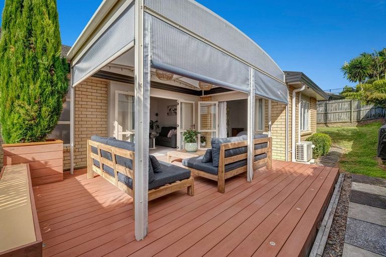 Photo of property in 69 Bluebird Crescent, Unsworth Heights, Auckland, 0632
