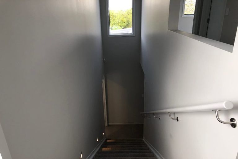 Photo of property in 3 Makete Crescent, Hobsonville, Auckland, 0618